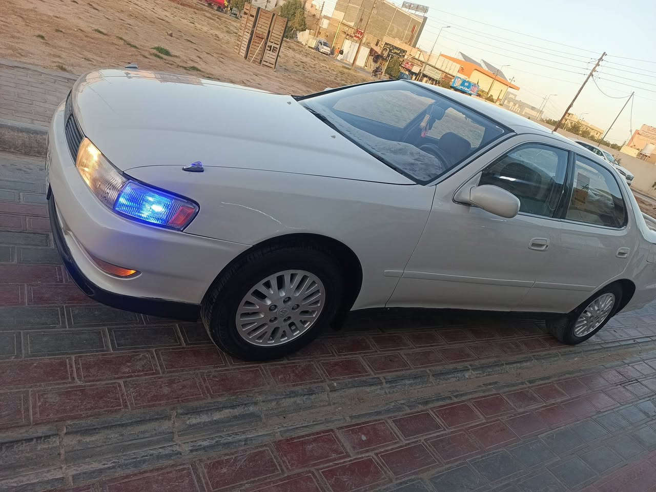 السلام عليكم كرسته للبيع موديل 93 رقم انبار دولي مكينه وكير ثنين ونص السيارة مشروع وطني مكفوله من الكص و النقل الجثه ولعيب الشرعي والضربه حداديه تخم تاير دواخل جديده السعر. 56 عنوان كربلاء    رقم الهاتف  ***********
