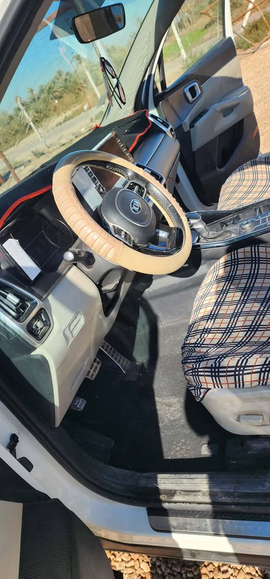 السلام عليكم اخوان للبيع سورنتو 2021 رقم بابل نكليزي باسمي تحويل ثاني يوم ماشيه 114 الف السياره كفاله عامه من دعاميه لدعاميه 6 سلندر  مكينه وكير وحداديه كفاله تخم تاير جديد 
موصفات
بصمه 
هند بريك دكمه
كامره اماميه وخلفيه 
حساسات 
شاشه 
بعد بيه هواي موصفات 
مكاني ديوانيه قضاء الشاميه 
السعر 285 بيهه مجال بصيط 

‭0781 872 3498‬
