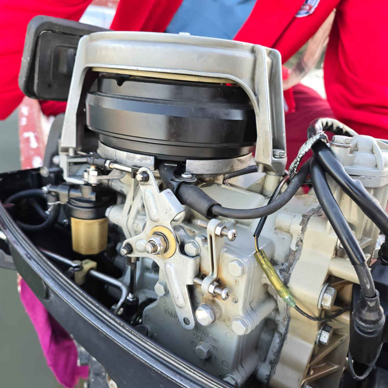 السلام عليكم  مكينه لبيع ام ١٨ ام جندي باب اول +مكينه نضيفه فول  ال يريد يجي خاص  ال تصال برقم***********
