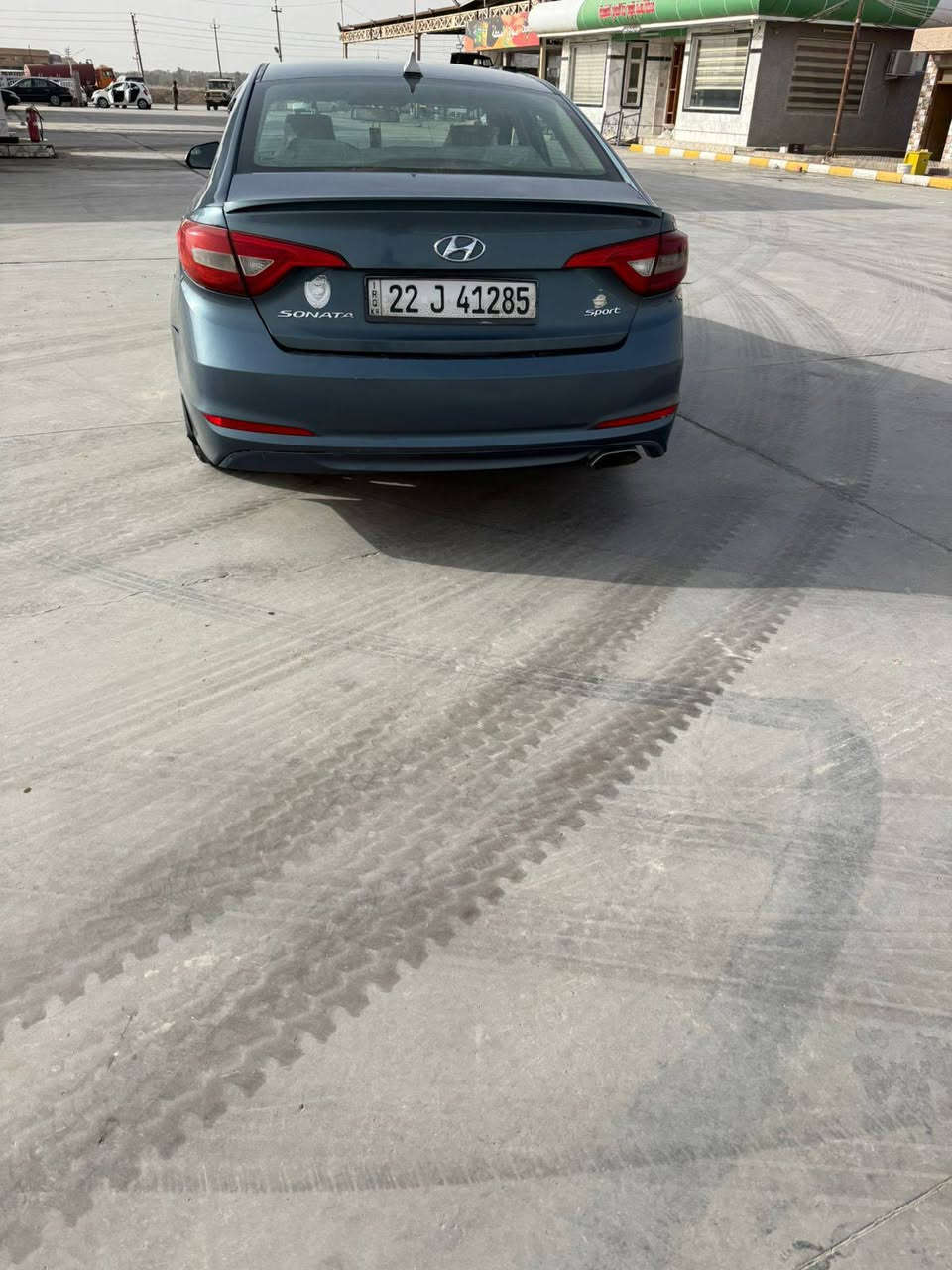 السلام عليكم
سوناتا للبيع موديل 17 

مكينه2400 جي دي اي 

سونار مرفق  بالمنشور 

مكينه كير حداديه تبريد جاهزه 

رقم أربيل انگليزي باأسمي 

سنويه لل28 هزه جديده 

السعر 109   مجال بسيط

مكان الصويرة أتصل 👇👇 

***********
