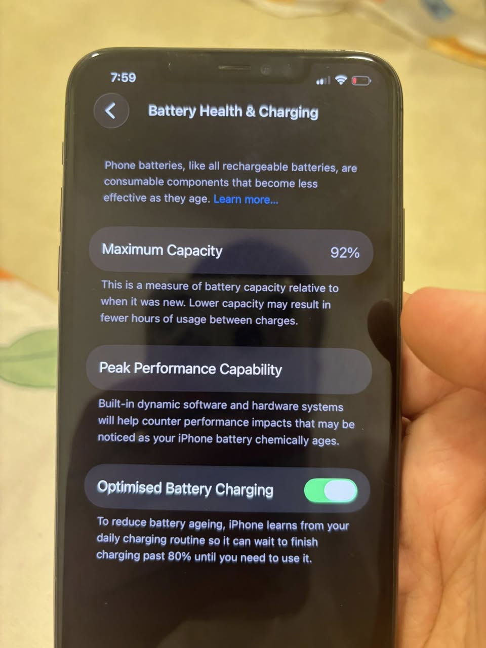 آيفون ١١برو ماكس
ذاكره ٥١٢

بطاريه ٩٢ بالميه معلايه 

مبدل بي اي شي نهائيا افحص وآخذ 

سعره  ٤٧٥. بي مجال بسيط 

مكاني بعقوبة 

الشراي خاص ماسنجر


**إذا كنت صاحب هذا الإعلان وتريد حذفه لأي سبب، رجاءا أرسل رسالة إلى الدعم الفني**