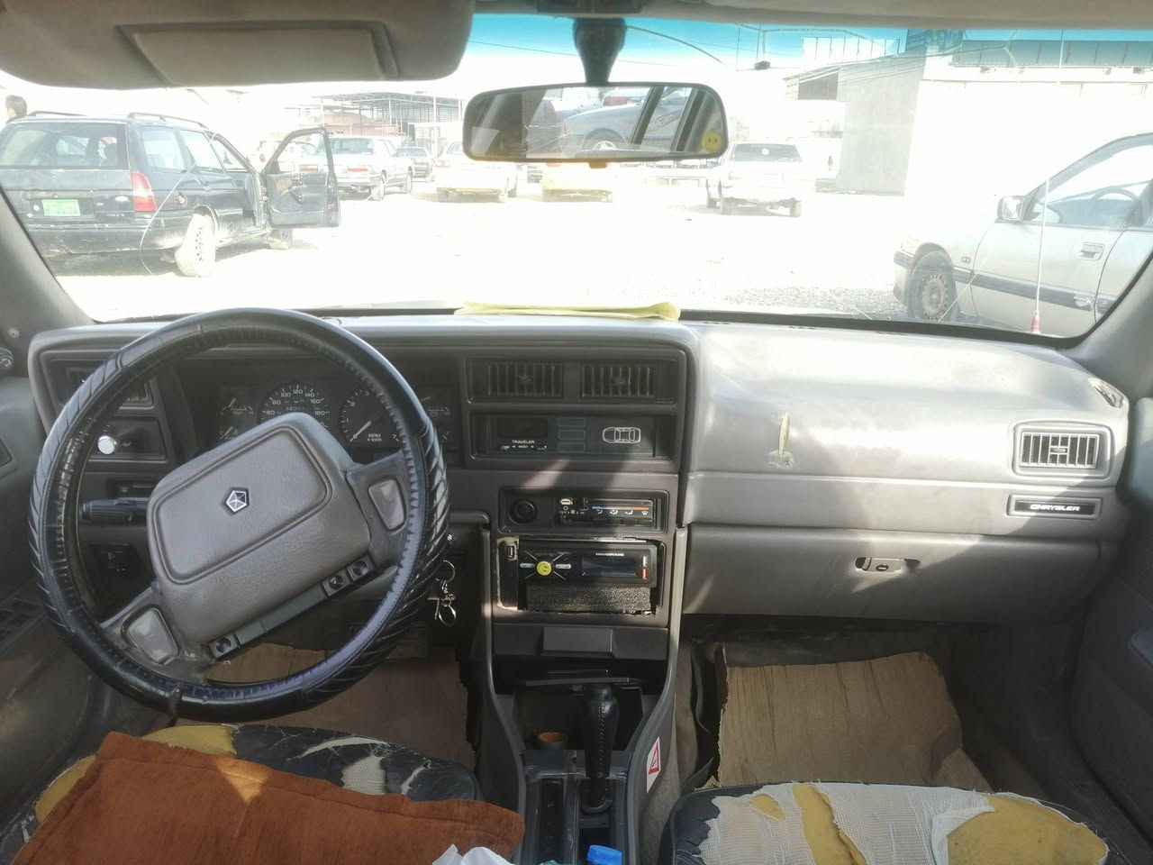 السلام عليكم للبيع كلايزر 92 رقم فحص نينوى شرط الوكاله والتحويل محرك كير شرط توكاتيك صدر تواير كلو جديد غرفه جديده سياره بدون صبغ ولا طخه السعر 15 مكان السياره القياره***********
