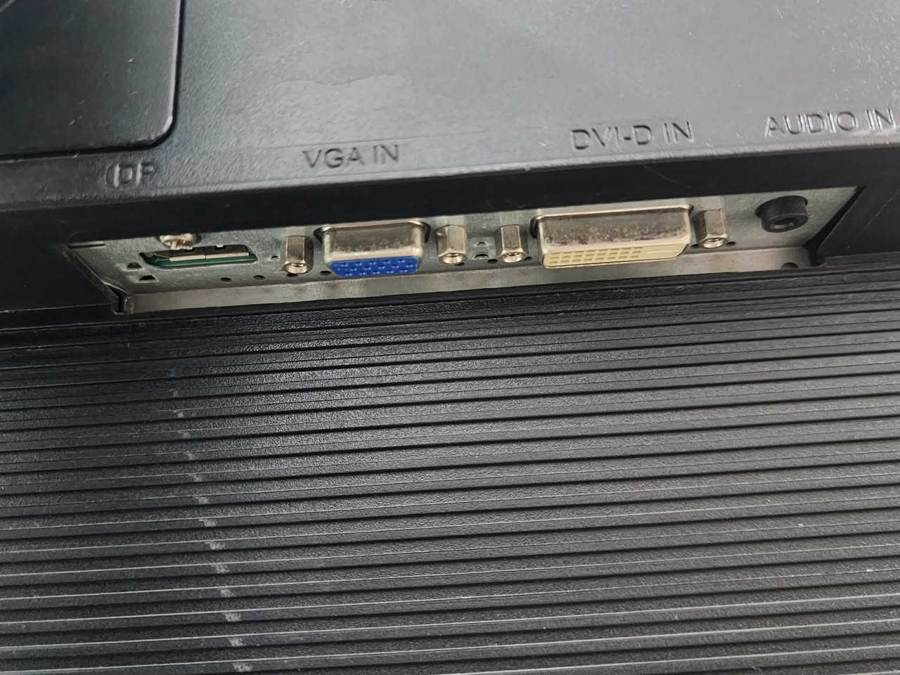 تم تخفيض السعر
السلام عليكم 
شاشه نوع acer للبيع 
المواصفات 
1080p 60hz 
نوع البنل TN LED 
حجم 24inh
الشاشه نضيفه كلش ومابيها اي مشكله 
وتكدر تسويها ثانويه بالوضع العمودي 
السعر 55 الف فقط ثابت 
مكاني بغداد توصيل موجود


**إذا كنت صاحب هذا الإعلان وتريد حذفه لأي سبب، رجاءا أرسل رسالة إلى الدعم الفني**