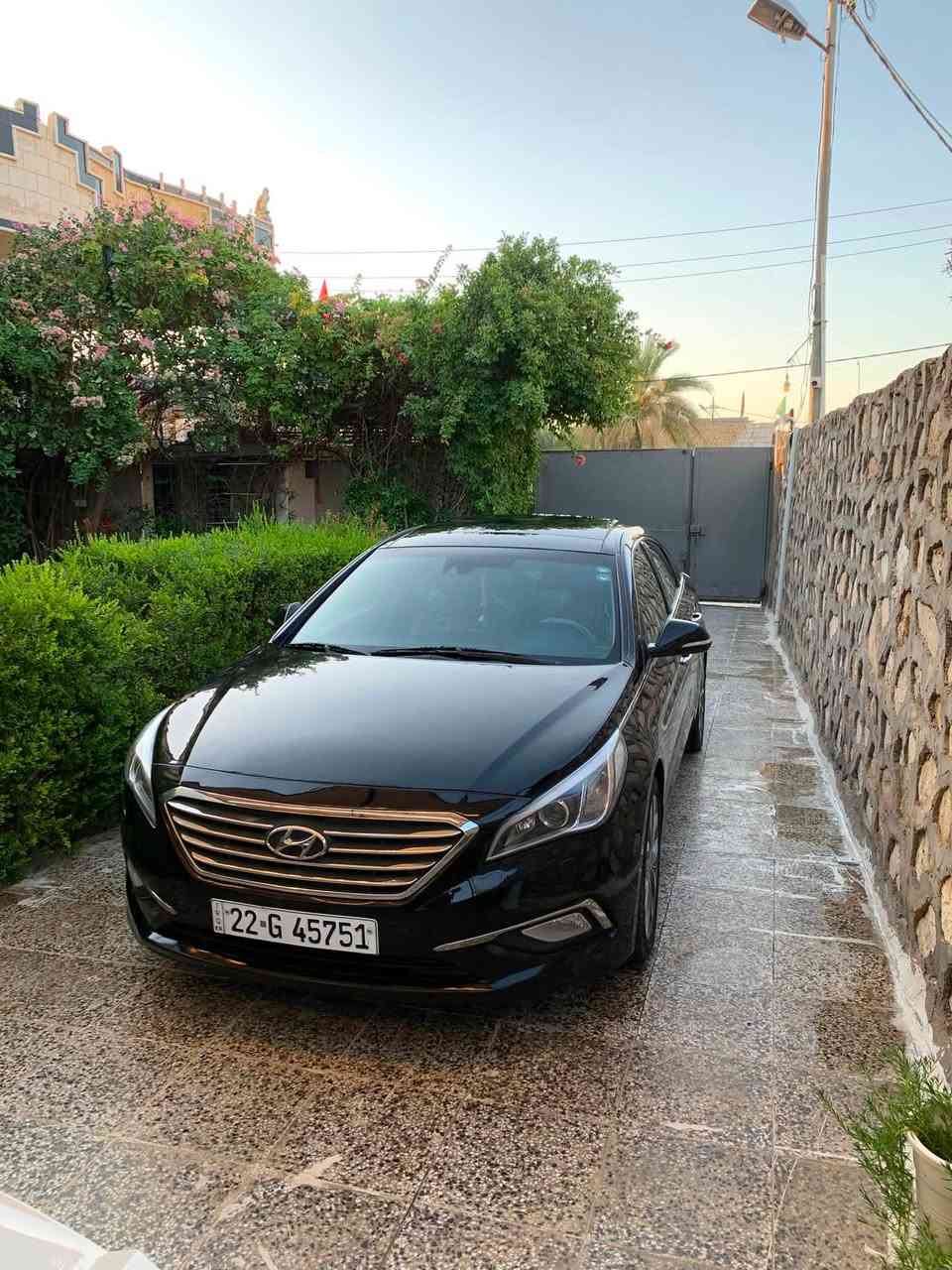 🚘 للبيع | سوناتا 2015 شكل 2017 خليجي VIP فول مواصفات 🔥
🔹 الموديل: 2015 – شكل 2017
🔹 الوارد: خليجي
🔹 الفئة: VIP فول مواصفات
🔹 المحرك: 2.4 DOHC – 4 سلندر
🔹 الكير: أوتوماتيك
🔹 العداد: ماشية 155,000 كم
🔹 السيارة: بدون صبغ ومكفولة
🔹 الداخلية: جلد لون مشمشي / بيج

⭐ المواصفات والتجهيزات:

✅ تشغيل بصمة + زر تشغيل
✅ بانوراما
✅ كراسي أمامية كهربائية
✅ ذاكرة كرسي السائق
✅ تبريد وتدفئة الكراسي الأمامية
✅ تدفئة الكراسي الخلفية
✅ تدفئة الستيرن
✅ تبريد قطعتين ذكي بشاشة تحكم
✅ فتحات تكييف خلفية
✅ رادار أمامي
✅ مثبت سرعة متكيف
✅ تحذير اصطدام أمامي
✅ مراقبة النقطة العمياء
✅ تحذير حركة المرور الخلفية
✅ حساسات أمامية وخلفية
✅ كاميرا خلفية
✅ بردة خلفية كهربائية
✅ بردات خلفية
✅ مرايات كهربائية قابلة للطي
✅ مرايات شفط / تعتيم أوتوماتيك
✅ مراية داخلية أوتوماتيك تعتيم
✅ لايتات أمامية وخلفية LED
✅ لايتات أمامية عدسات (زراكات)
✅ لايتات أمامية تلف ويا الستيرن عند الانعطاف
✅ إضاءة ترحيب عند الاقتراب
✅ فتح الجنطة أوتوماتيك عند الاقتراب
✅ إضاءة انعطاف
✅ سايد بريك كهربائي بزر
✅ أوتو هولد
✅ مانع انزلاق
✅ نظام توازن إلكتروني
✅ دشبول دجتل (عدادات رقمية)
✅ شاشة وسطية
✅ جنوط أصلية 5 ويل كب، بلادي نفس الشكل

🔥 سيارة نظيفة، خليجي VIP فول مواصفات، بدون صبغ ومكفولة، ماشية 155 ألف كم.

📍 العنوان: كربلاء – الهندية
📞 للاستفسار: ***********
