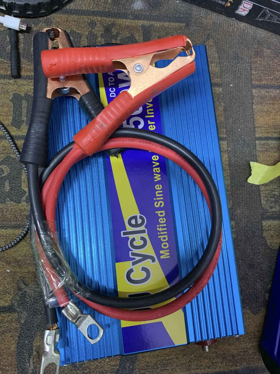 عاكس انفيرتر جديد غير مستخدم جميع الملحقات كامله بلكارتون السعر 50 الف مع التوصيل توصيل جميع المحافظات ***********
