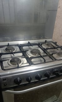 عندي طباخ للبيع شويه تعبان عيونه تكبكب وناره ناصيه شويه فرن شغال الفوك...