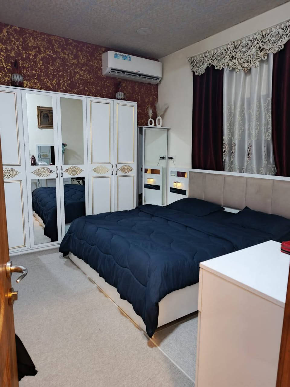 دار للبيع حي الواسطي خلف مول حجي زياد 100م طابقين 5*20 طابق الاول كراج استقبال مطبخ هول مجمع صحيات 

طابق ثاني هول مجمع صحيات غرفتين نوم 

للاستفسار ***********
