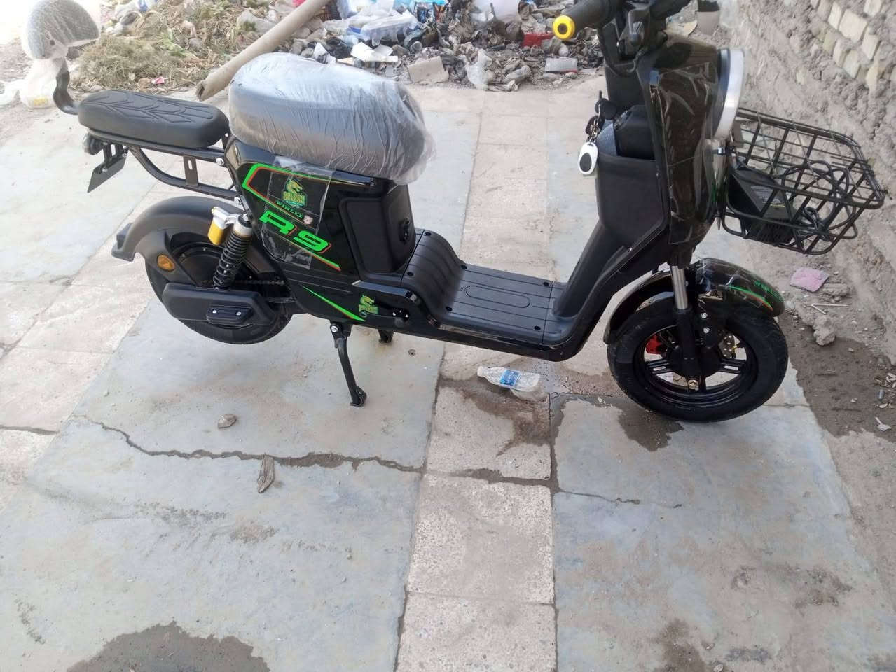 السلام عليكم دراجه ار 9 للبيع مستعجلين عل بيعه موديل 2026
مواصفاتها
ملف 2000
5 بطاريات كبار
تمشيك خمسين كيلو متر
بيها بك و نضام الباركنك
و شاشه تجتل كبيره
و بيها نضام الUSB لشحن التلفون و غيره
لون مميز
سماعه بلوتوث 
نضام اربع نمر
سرعتها الحقيقيه 60 في برنامج ويز
صارلها 15يوم من طلعتها من الوكاله
و أوراقها موجوده
مفوله من الجاملغ الجاملغ
و السعر 485و بيها مجال للطيبين
للاستفسار الاتصال على هذه الرقم
*********** اخوكم امير
