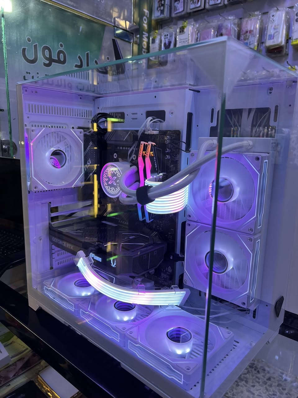 للبيع.    Cpu.R7 7800x3d
Mb.B650

Ram.16 2x8 6000 ddr5

Gpu. 5070

M.2 1tb 

SsD.2tb

Psu.800w

تبريد مائي ٢٤٠مم

شاشة msi 1440  28

2K 180hz

استخدام ٣ شهور
للتواصل ***********
