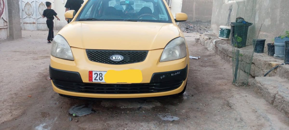 السلام عليكم سياره للبيع كيا ريو موديل 2010 ضربته باب حجم المحرك 1600 رقم انكليزي تحويل مباشر رقم نجف اجره سعره 75 وبيها مجال استفسار اتصال على ***********
