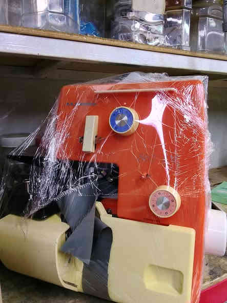 معرض وورشة مروان ولبيب عربو لبيع وشراء وتصليح مكائن الخياطة الصناعية والمنزلية ويوجد توصيل لجميع مناطق الموصل مجانآ هاتف_***********
