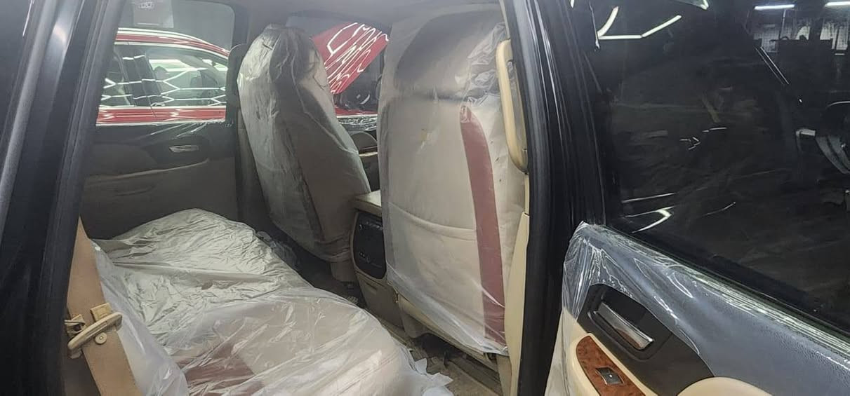 السلام عليكم للبيع سيارة تاهو 2008 LTZجاهزه من كل شيء اربيل باسمنه سنويتها تنتهي 2028سيارة حلوه فول موصفات خليجي تبريد ثلاث قطع كشنات كهربائية الامامي والخلفي سبعه راكب سلايت جنطه كهربائيةحساسات كامره تدفئة بالكشنات تشغيل وتطفيه عن بعد كامل موصفات اهواي بيها موصفات بعد ويل كب 20استيل العنوان بغداد البلديات الضباط شارع عشرين
***********
