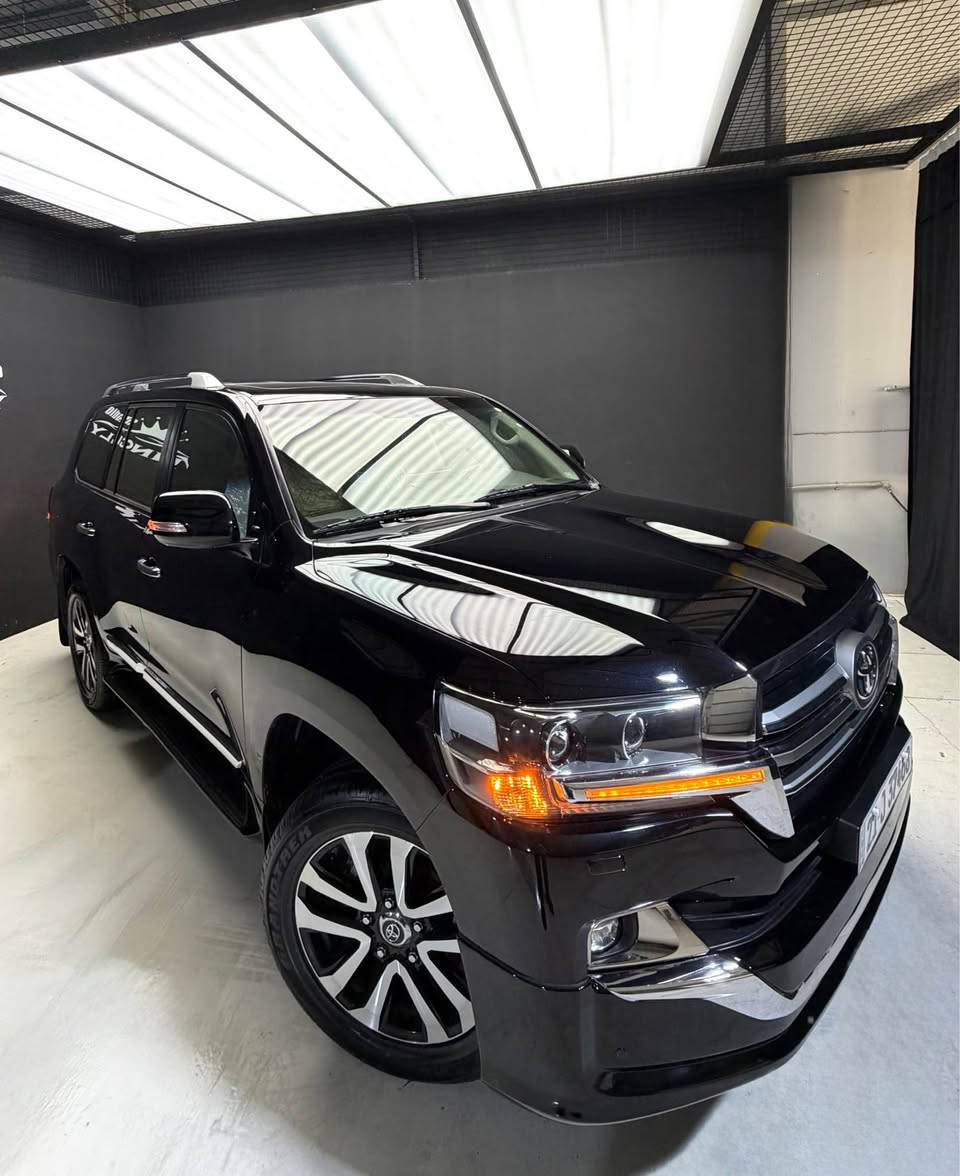 ‎‏Land cruiser GXR  2019- V6   83,000km🪬

‎‏Grand turing

‎لاندكروزر 2019  GXR

‎‏‎ملاحظە : الاخوان رجائن بس بیع نقد بدون مراوس📌

‎أخت زيرو بل كارتون 📦📦

‎‏‎لاندکروزر 2019  ساز باب أول

‎‏‎💎محرک 6 سلندر 

‎‏‎⌛️ماشي 83,000 ألف

‎‏‎💎 بسمطين  +سماعة بيلادي +فرشات بيلادي مجوود 

‎‏‎ مكفولة كفالة عامة من الدعامية إلى الدعامية

‎‏‎  بدون صبخ .بدون بارد  ،بدون رصعات ،بدون حتى شخط

‎‏‎دعاميات هم بدون صبغ ،رمل مابي ،لحية بدون صبخ ..بقية كلها بشرط

‎‏‎🧧 فول مواصفات

‎‏‎شاشة كبير لمس 5كاميرا حاسة رادارات

‎‏‎كاميرات 3 شاشات سيلاد فتحة سقف 

‎‏‎كشن جلد كشن كاراباي شحن موبایل  8 اريباك تبريد مركزية

‎‏‎بصمة تشغيل عن بعد باب جاك سلاجة ليد زينون 

‎‏‎تحكمات ستيرن دبل فوليوم فورويل هوك

‎‏‎سيارة بها 2 بصمة من شركة جديد جدأ 

‎‏‎سيـارة عل نظافتها احسبها صفر زيرو

‎🪭 تخم تاير دنلوب الاصلي

‎‏‎ 🪬محرك كير بشرط مامفتوح

‎‏‎سيارة حيل نظيفة كلشي عل بلاد لوك

‎‏‎سنوية زنكة كلشي جديد مدفوع 2030

‎‏‎باسمي السنوية بشرط تحويل و خرامة 

‎‏‎سيارة مابيـها دينار مصرف كامل من كل نواحي

‎نفسي يوم /تحويل و وكالة حاظر

‎‏‎📍مكانك /داخل سليماني

‎‏‎💵 سعر $498 

‎‏‎📲موبايل/ *********** السليمانية, العراق
