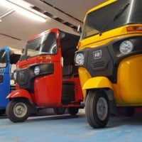 يوجد تكاتك زيرو ومستخدَم حسب الامكانيه زيرو وماشي اتصل وتدلل  07748339...