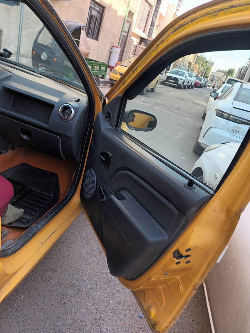 رينو لوكان موديل ٢٠٠٩ ومكفوله من كير مكينة وتخم تاير وتبريد ثلج دواخل ابلاديه وسنويه ٢٧رقم انكليزي مشروع وطني سعر ٢٨ المكان شهداء البياع شارع المضخة الاول ************ *********** بغداد, العراق
