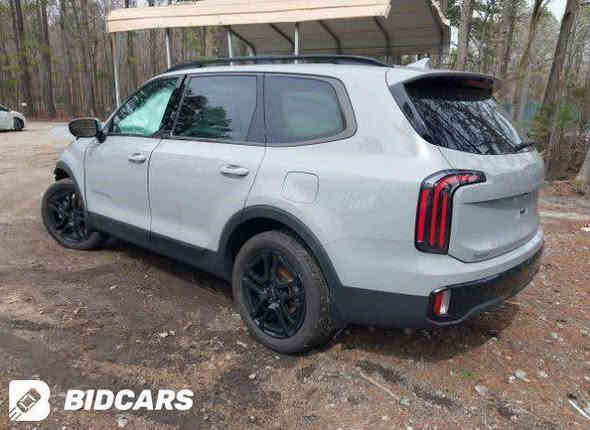 #للبيع_305 
#للأستفسار_***********
السلام عليكم كيا تلورايد موديل 24 فئه sx برستيج جيتي لاين هاي الفول الفول   كشنات vip منفصل
ستيرن هزاز و تدفئه 
رادار امامي ً
تحديد مسار
مانع تصادم خلفي
قياده ذاتيه 
جنطه شفط 
تشغيل عن بعد 
تحذير واشاير بالمري
سبيكر سايق 
شاشة كار بلي
تبريد اربع قطع ثلج تكدر تتحكم بي من الشاشه او من يم الركاب 
5وضعيات قياده( ايكو-ثلجي-سبورت- اعتيادي - ذكي يعني تلقائي من تكبس يصير رياضي من تمشي على كيف يقلل صرف البانزين) 
مولد كهربائي  اذا عندك تخييم او ما شابه تكدر تشغل عليها اناره كامله او كهرباء 
السياره مواصفاتها هوايه 
السياره ماشيه 20 الف كيلو 
حادثها جاملغ امامي بارد شبر   
مكفولة من الصبغ 
دعامية امامية فقط 
رقمه بغداد نكليزي رقم وسنويه وهزه جدد بسمي تحويل مباشر مكان السياره بغداد بسمايه للأستفسار *********** #السعر_305 
ملاحظه اذا اكو مراوس بأقل يتفضل خاص بغداد
