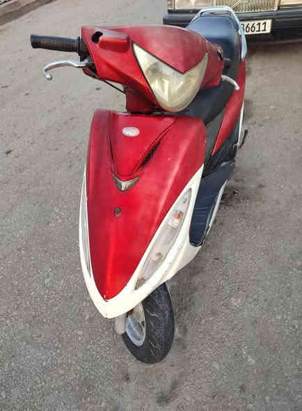 سلام عليكم شباب دراجه كامكو جي 4 للبيع دراجه كلشي شغال ممفتوحه اي ستفسار خاص مكاني حي زهراء *********** 
سعر 375
