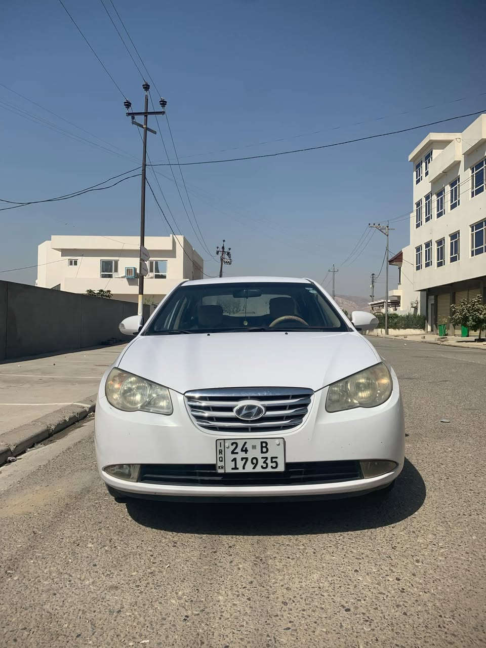 النتره موديل 2011 دكشن عالي سنويه و رقم جديد لحد 2030 كير و محرك شرط ما مفتوح بيهه باب خلف سكن سبغ دون دواخل رقم تلفون مكان سياره سيميل رقم الهاتف ***********
