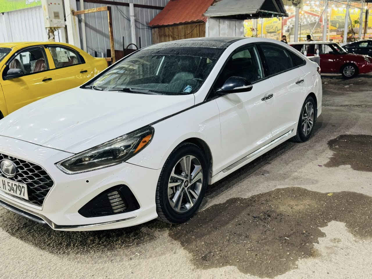 للبيع 🚘سوناتا
سيارة موديل 2018 شكل 2020
حادث خفيف بالبنيد لا شواصي ولا لغود
الجنطة مبدلة بالعراق

المواصفات:
 • فول كامل
 • واحد على واحد
 • جاهزة من كلشي
 • مكينة شرط
 • كير شرط
 • حدادة وتبريد ممتاز
 • بني رامة واحد على واحد

السعر: 12,800

📞 رقم الهاتف: ***********
📍 المكان: النجف
