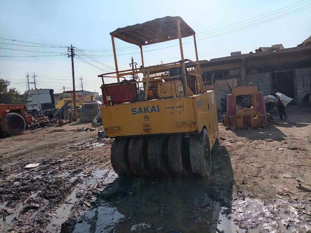 السلام عليكم حادله ساكاي مطاطيه البيع السعر ٧٥ ورقه بدون رقم ***********
