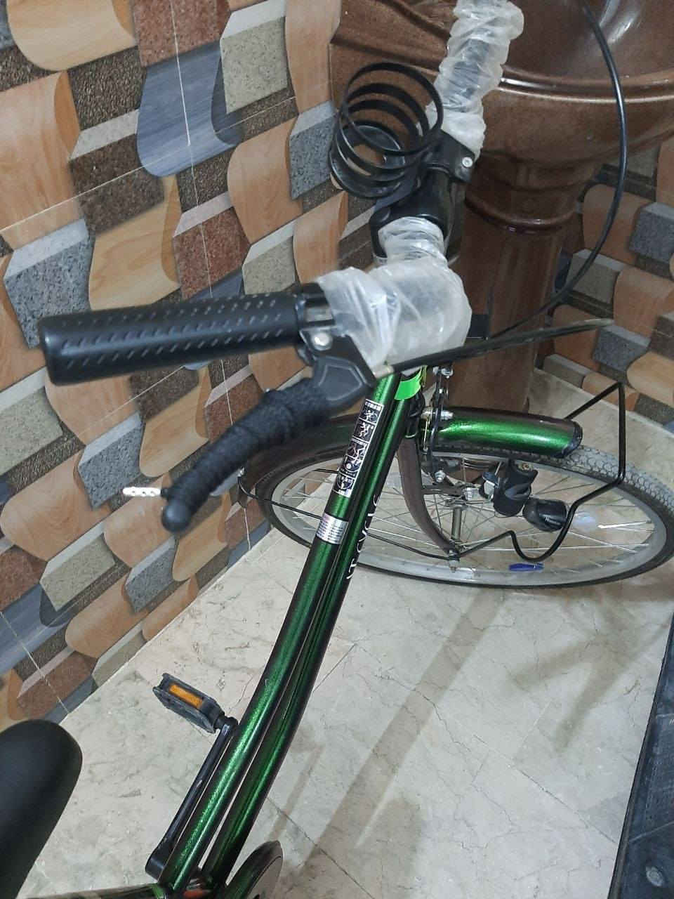 بيسكل بناتي للبيع حجم 26 لونه زيتوني لامع ينطي اكثر من لون حجم 26 /السعر 140 بي مجال


**إذا كنت صاحب هذا الإعلان وتريد حذفه لأي سبب، رجاءا أرسل رسالة إلى الدعم الفني**