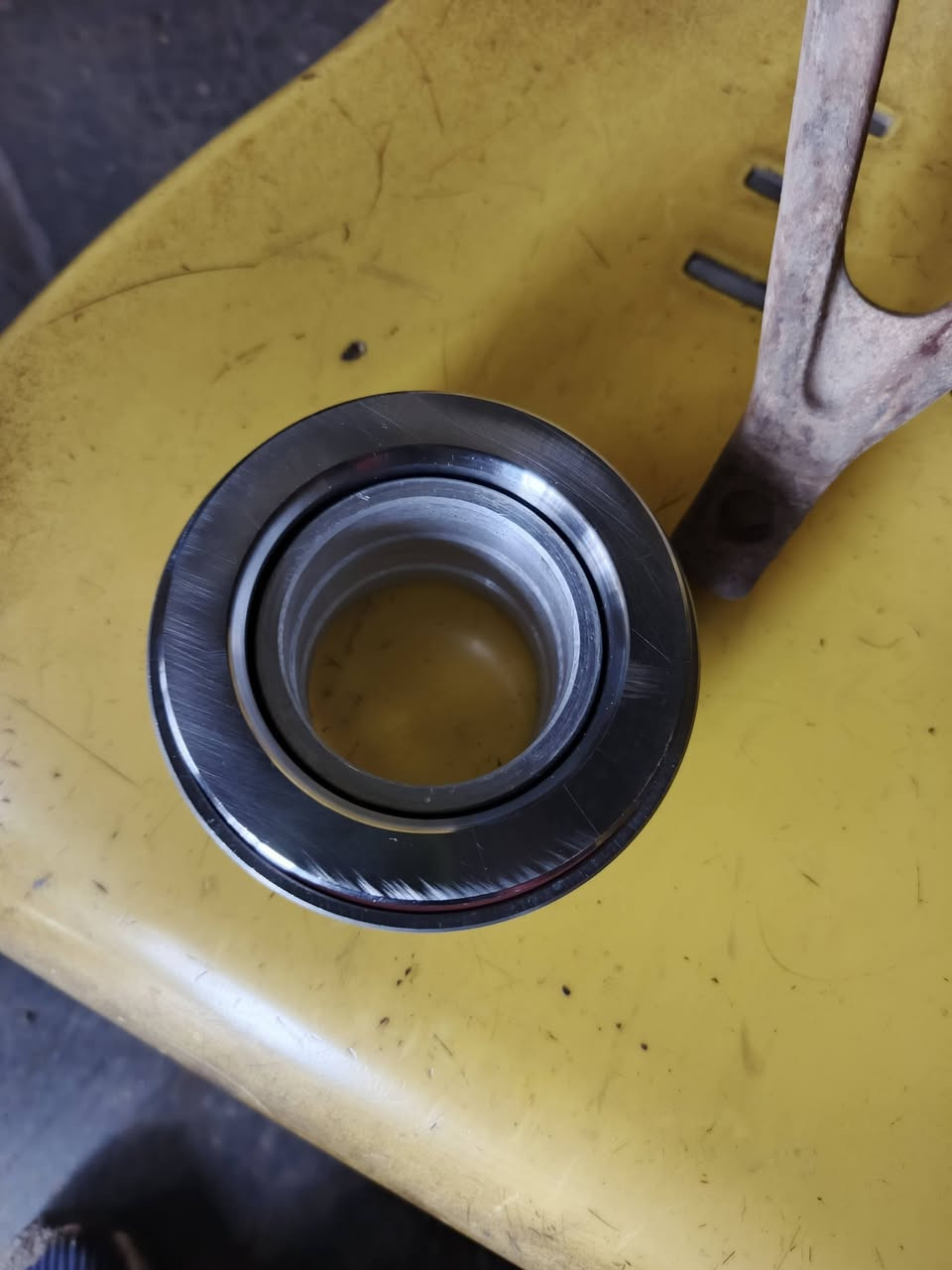 اغراض مان بوز ٨٢اصلي وتجاري عنوان بغداد جرف نداف محل قيصر تصال وتساب ***********
