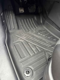 موجود ارضيات اصلي  نيسان سنترا 😍  07505889192