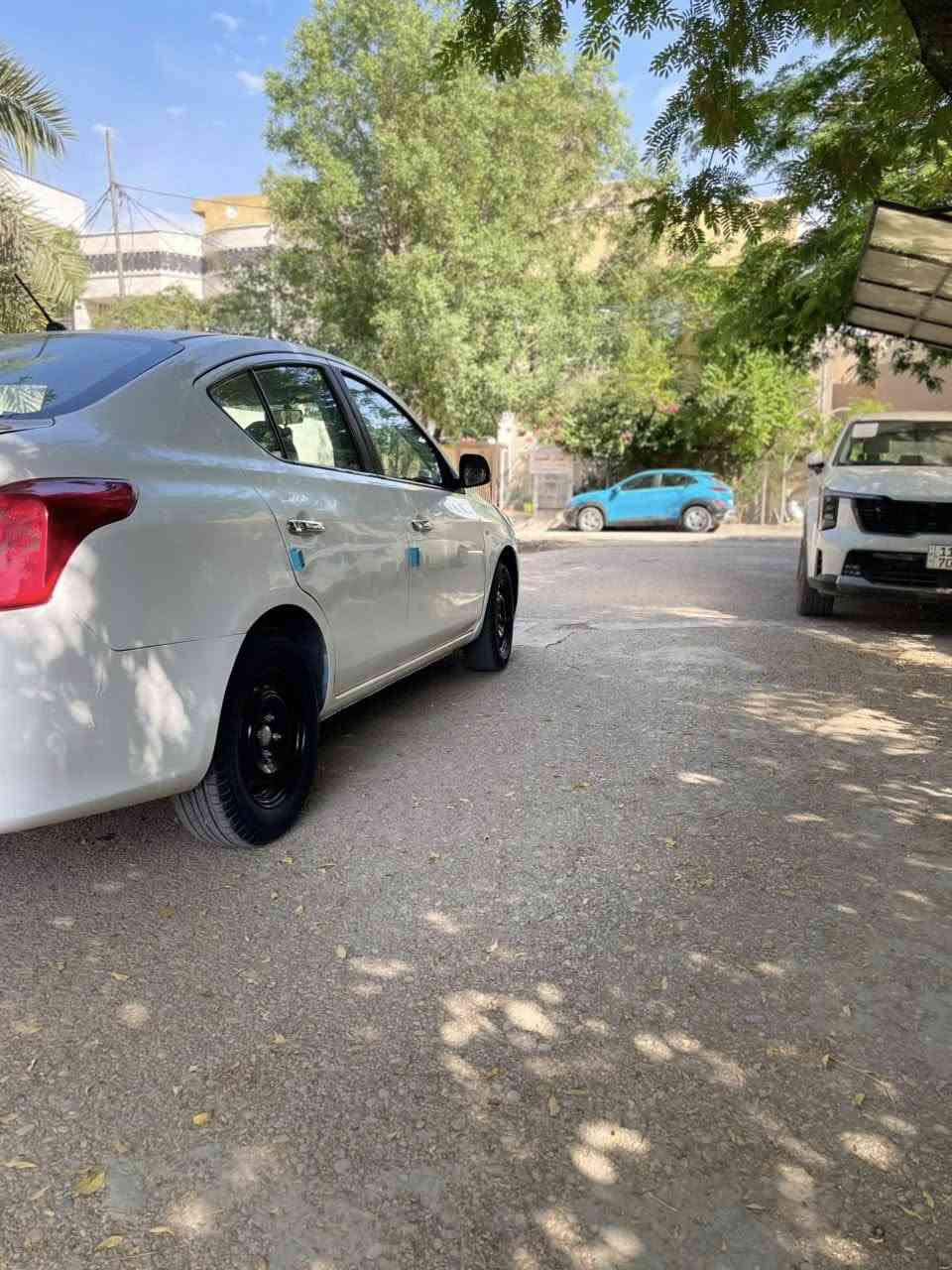 سلام عليكم
للبيع نيسان سني 

موديل 2020

ام لبليته زركه 

رقم بغداد دولي تحويل مباشر 

كير مكينه مكفولات تبريد ثلج تخم تاير حداديه جديدات سونار مع المنشور سعر 89وبيه مجال 

مكاني بغداد الكاظميه هـ***********
