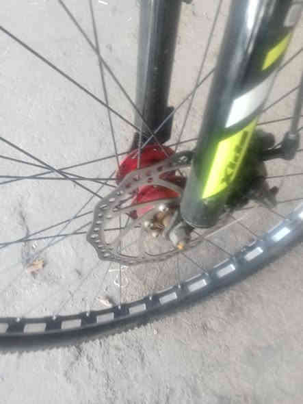 دراجه  ماركه  كلش نظيفه  وشغال كلشي بيهه  بغداد كراده مريم  ***********  السعر  125   الف
