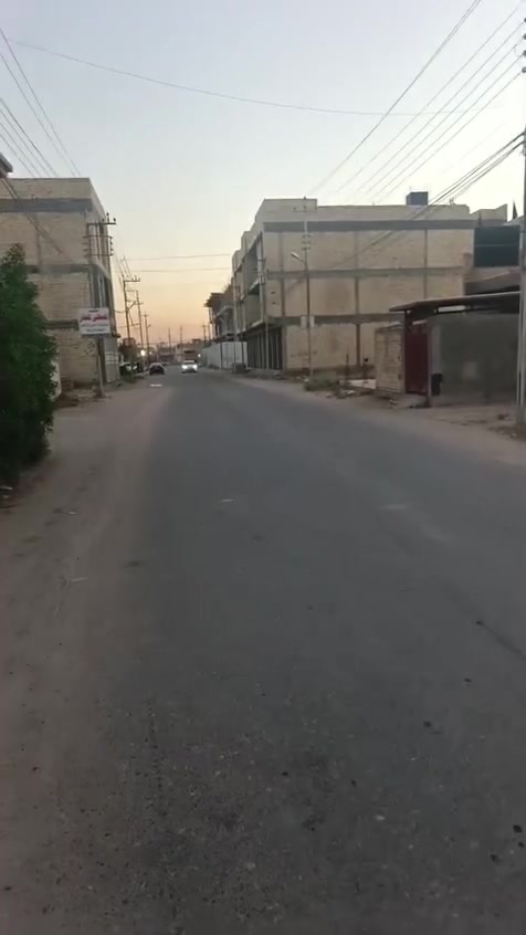 السلام عليكم
دار للبيع 
مساحه 100 متر 
طابقين 3 نوم 
 الطابق الارضي كامل والفوك هيكل 
زراعي سند 25 
تنازل شركه وإقرار قاضي 
بغداد الدوره مدخل البو عيثه مجمع الحليم 
***********
***********
