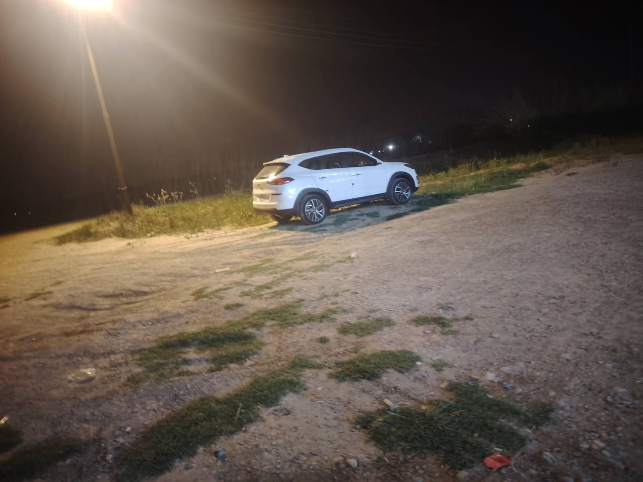 السلام عليكم توسان ٢٠٢٠
رقم بغداد بسمي أنكليزي
شركة الكاصد خليجي
مكفوله ماشيه ٨٠الف
دوشمه ارضيه كشنات درجه اولى بنواب
تخم تاير جديد صار فتره من شديته
المقدس مانازل
٢٠١٨
وبيه مجال تعال وبيك خير ودلل
العنوان الخالص مقابيل محطة الزيتون
***********
