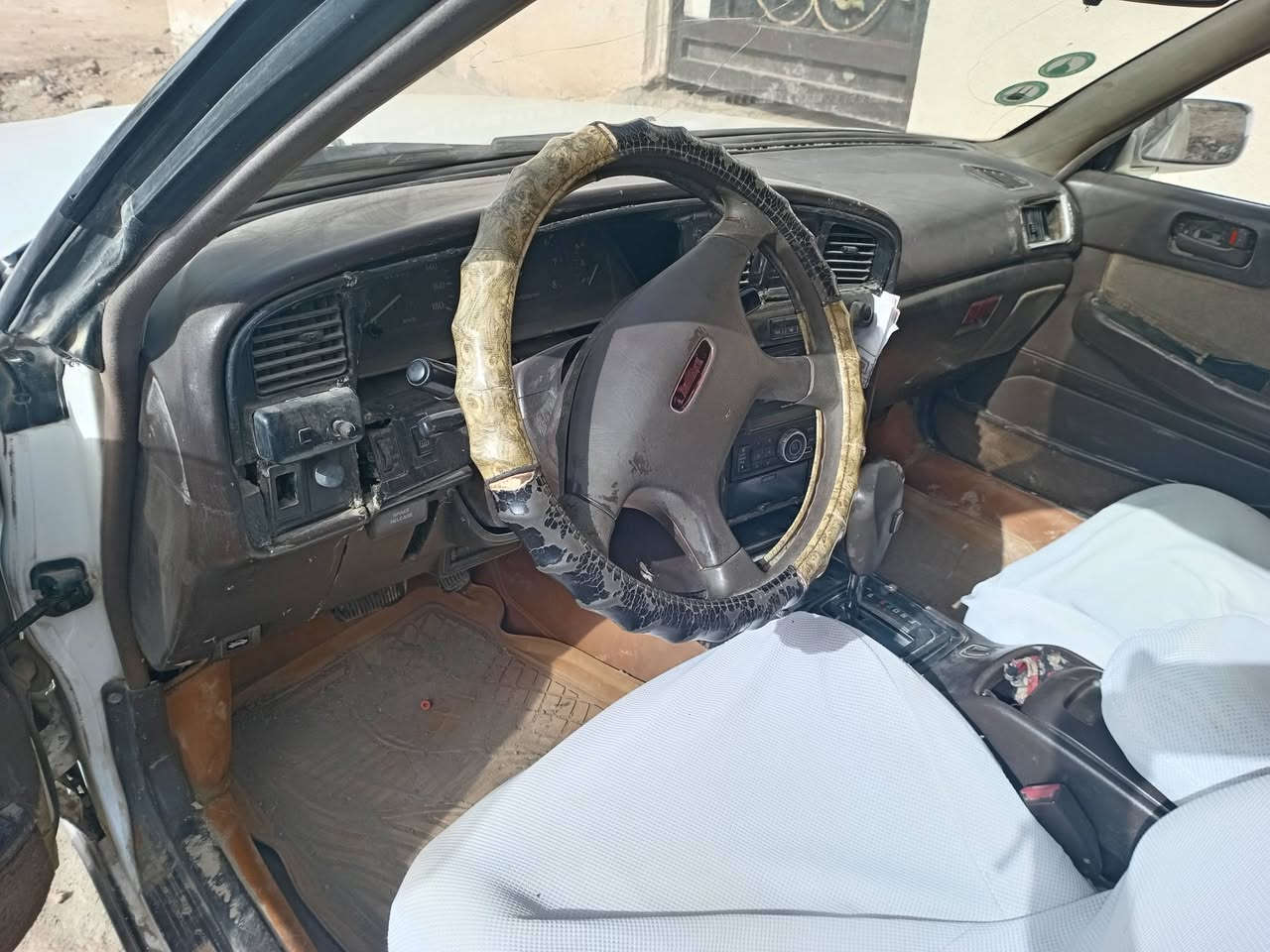 مارك للبيع رقم واسط موديل ١٩٩١مكانه واسط الكوت اتصل على الرقم  اني مكلف بالنشر***********
