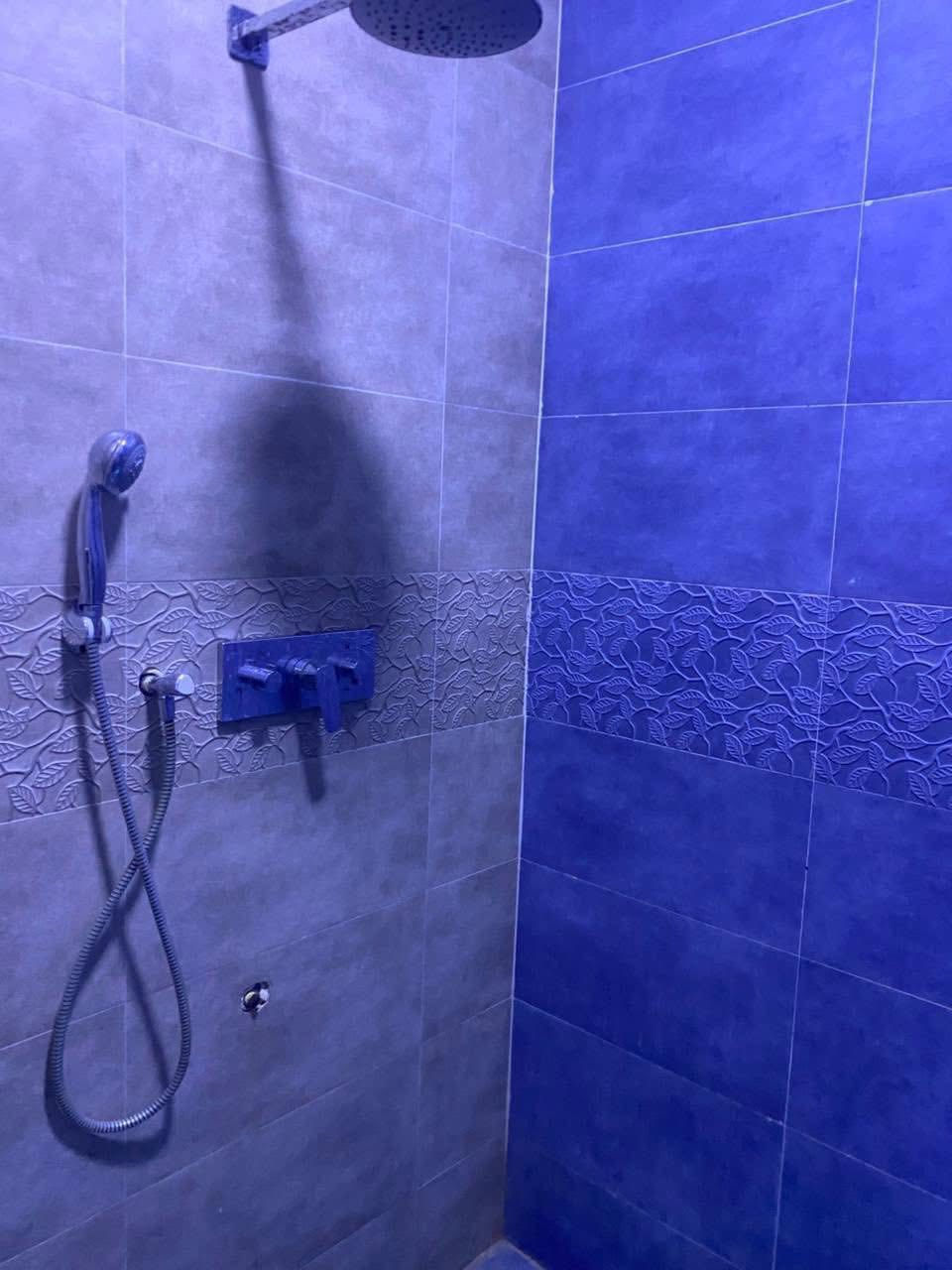 بيت للبيع زراعي وكاله او نسخه من الطابو154 متر بناء ابلوك درجه اولى صب كونكريت غرفتين هول مطبخ ديوانية كراج حمامين واجهية البيت 9 متر التنومه كردلان حي الخضراء موقع حلوه شارع 8 متر السعر 100 الاستفسار ***********
