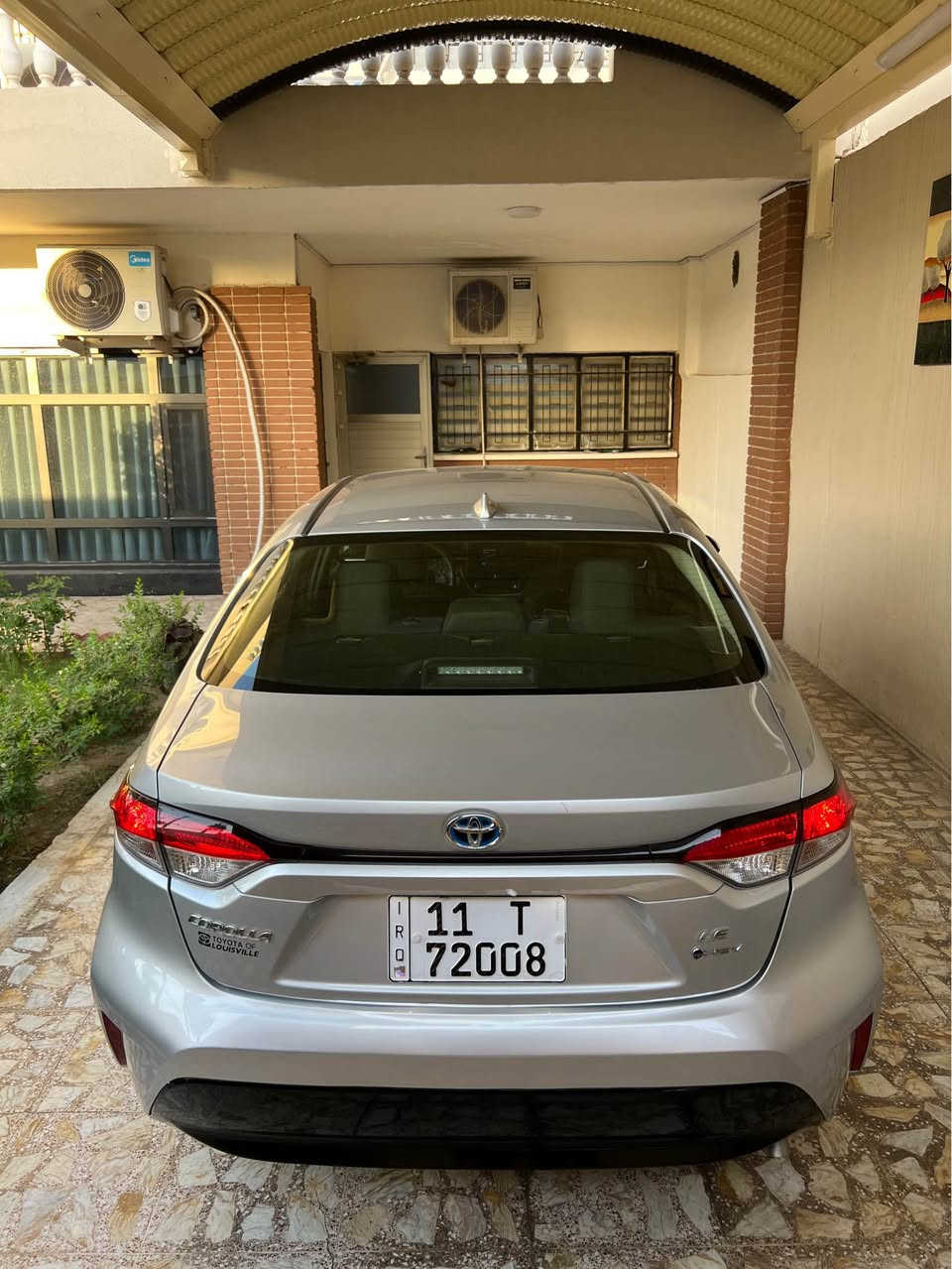 كورلا 2024
مرقمه بغداد مواصفات عدا الفتحه
بانزين + هايبرد بصمه لايت LED 
كامره شاشه حساس
ماشية 29 حادثها كما موضح بصور
بابتين صبغ فقط وبيها 
 شبر تعديل خلف الدعامية 
وصور الحادث ورقم الشاصي بالمنشور 
ايرباك فقط برده
السعر 163$ بيها مجال
سياره جديده مابيها نقص واحلى من الصور
مكاني بغداد الامين *********** بغداد, العراق
