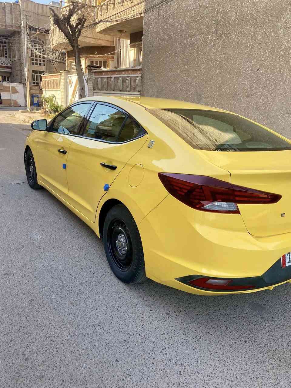 سلام عليكم
النترا موديل ٢٠٢٠ البيع امريكي 
صور حديثة مرفوقة مع منشور 
بدون يربك بدون تبديل ليبل واحد 
كير محرك مكفول رادار امامي 
سعر ١٢٠ بيها مجال استفسار 
على رقم ***********
سيارة موجود بغداد
