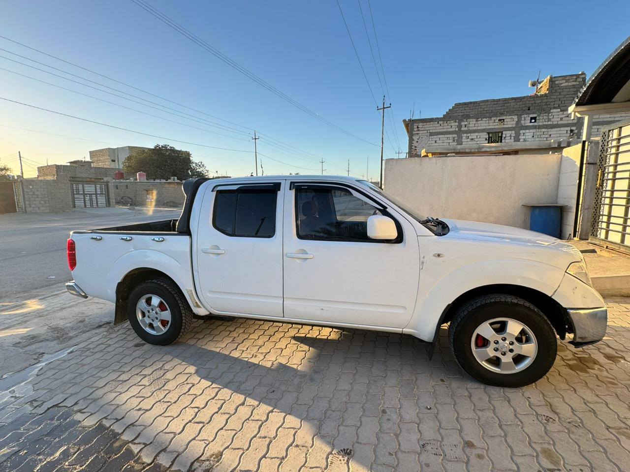 نيسان نيفاره 2014 رقم اربيل جاهزه وجديده 
مكفوله ماعده قطعتين صبق السياره جاهزه مكينه كير حداده تبريد تخم جديد 
جاهزه للتحول أو الوكاله 
سعره 112 وبيه مجال 
مكانه بصره 
رقم صاحب السياره 
*********** البصرة, العراق
