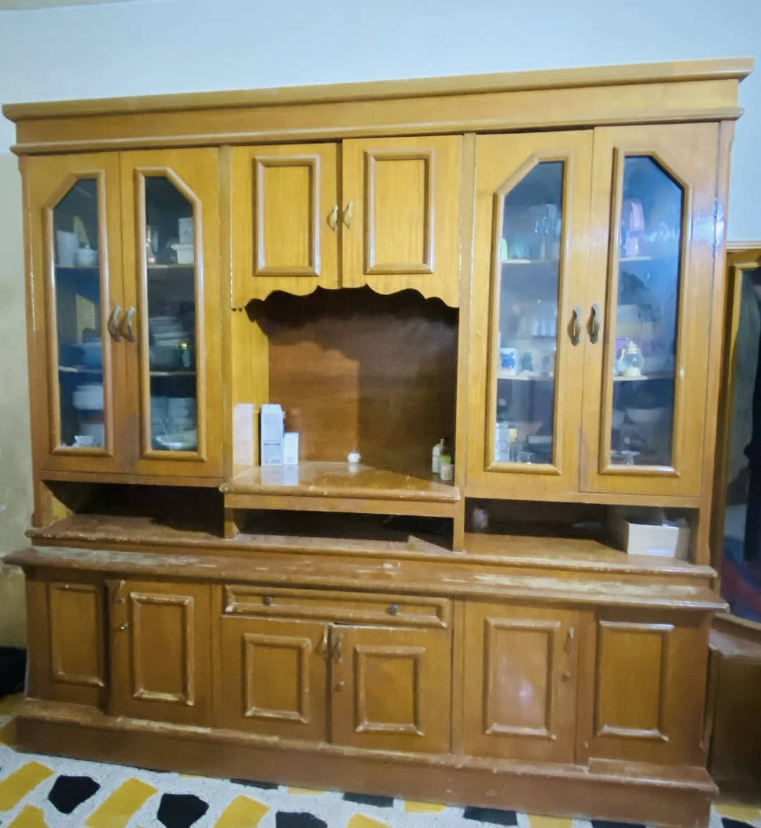معرض للبيع السعر 400 المكان ناحية الفضليه رقمي ***********
