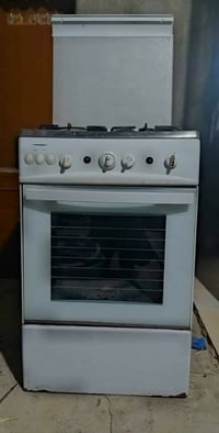 طباخ 4 عيون • فرن شغّال • قابل تفاوض