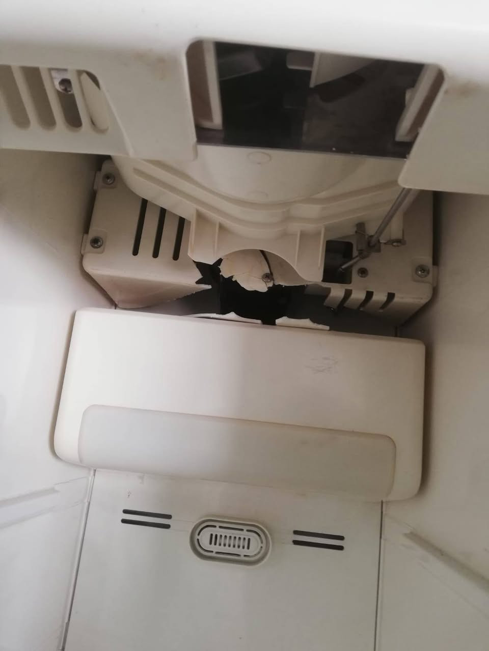 ثلاجة بابين بيها براد ماي + مكعبات ثلج 

الخاص مفتوح


**إذا كنت صاحب هذا الإعلان وتريد حذفه لأي سبب، رجاءا أرسل رسالة إلى الدعم الفني**