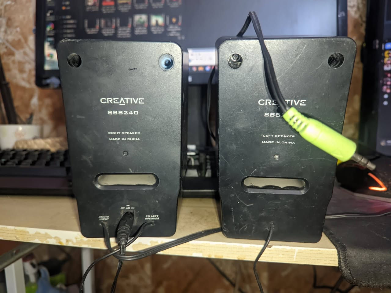 متوفر 💚
سماعات كرييتف ،، 
ملاحظة مهمة السماعة الثانية تم اصلاحها وتبديلها من الداخل لكن صوتهم جدا عالي 
السعر ١٦ الف مع التوصيل


**إذا كنت صاحب هذا الإعلان وتريد حذفه لأي سبب، رجاءا أرسل رسالة إلى الدعم الفني**