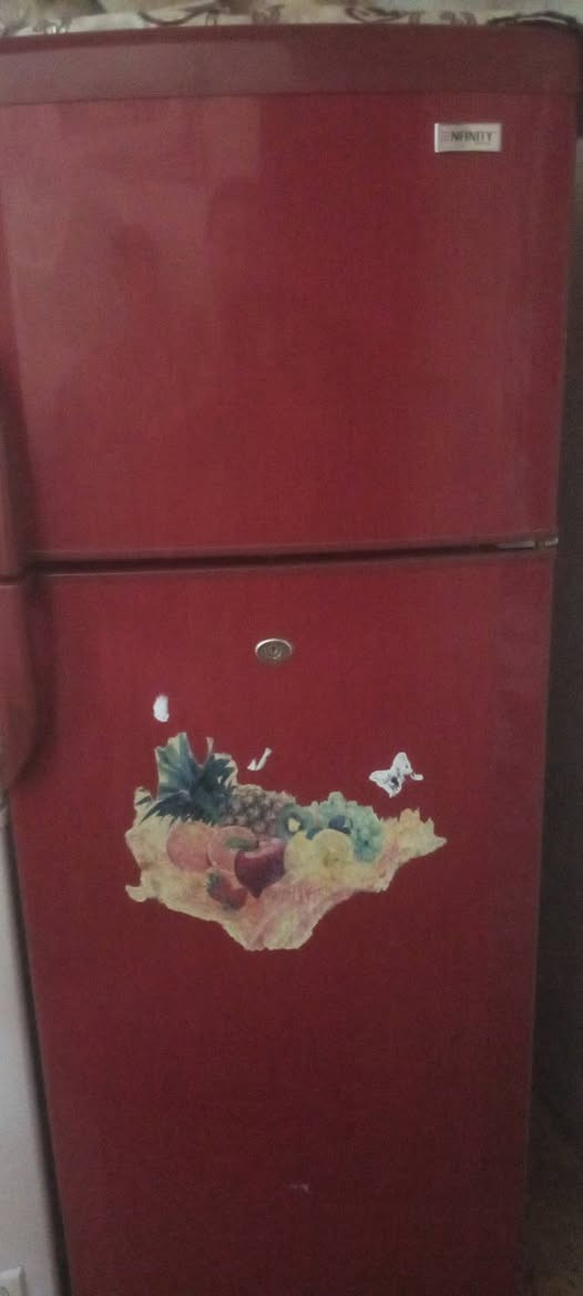 ثلاجه نظيفه ما داخله تصليح طباخ نظيف الاسعار ع وات ساب***********
