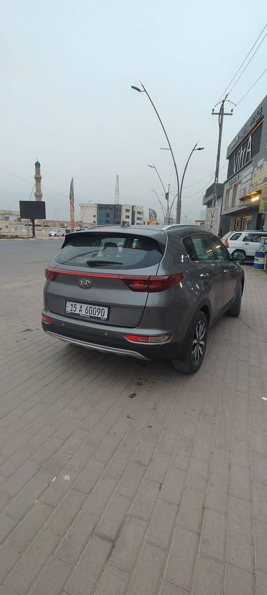 السلام عليكم
سبورتج وارد امريكي 2019
ضرر صندوك وجاملغ خلفي
البنيد والقمارة بيه جراد ورصعات تتعدل عالبارد
فور ويل سياره جديده ونضيفه ماشيه 93000 الف ميل
سنويه ورقم جديد تنتهي2031
السعر 150 للأستفسار خاص او رقم الهاتف
***********
