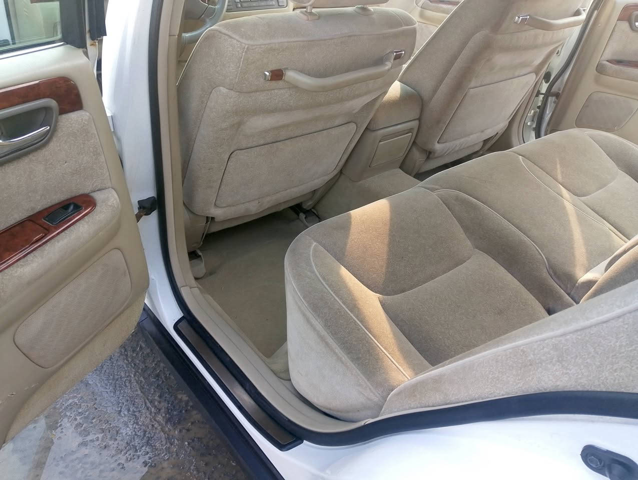 سياره كروان (ملكة) مديل 2001  ادوات "  متوامه رقم سليمانيه طبق الاصل
كصه قماره فقط والباقي كفاله عامه 
* شاصي 75 " تخم تاير  حداديه جديده وتبريد مكينه( ديفور الكبير) 
العنوان ميسان 
الاستفسار / اتصال ***********
