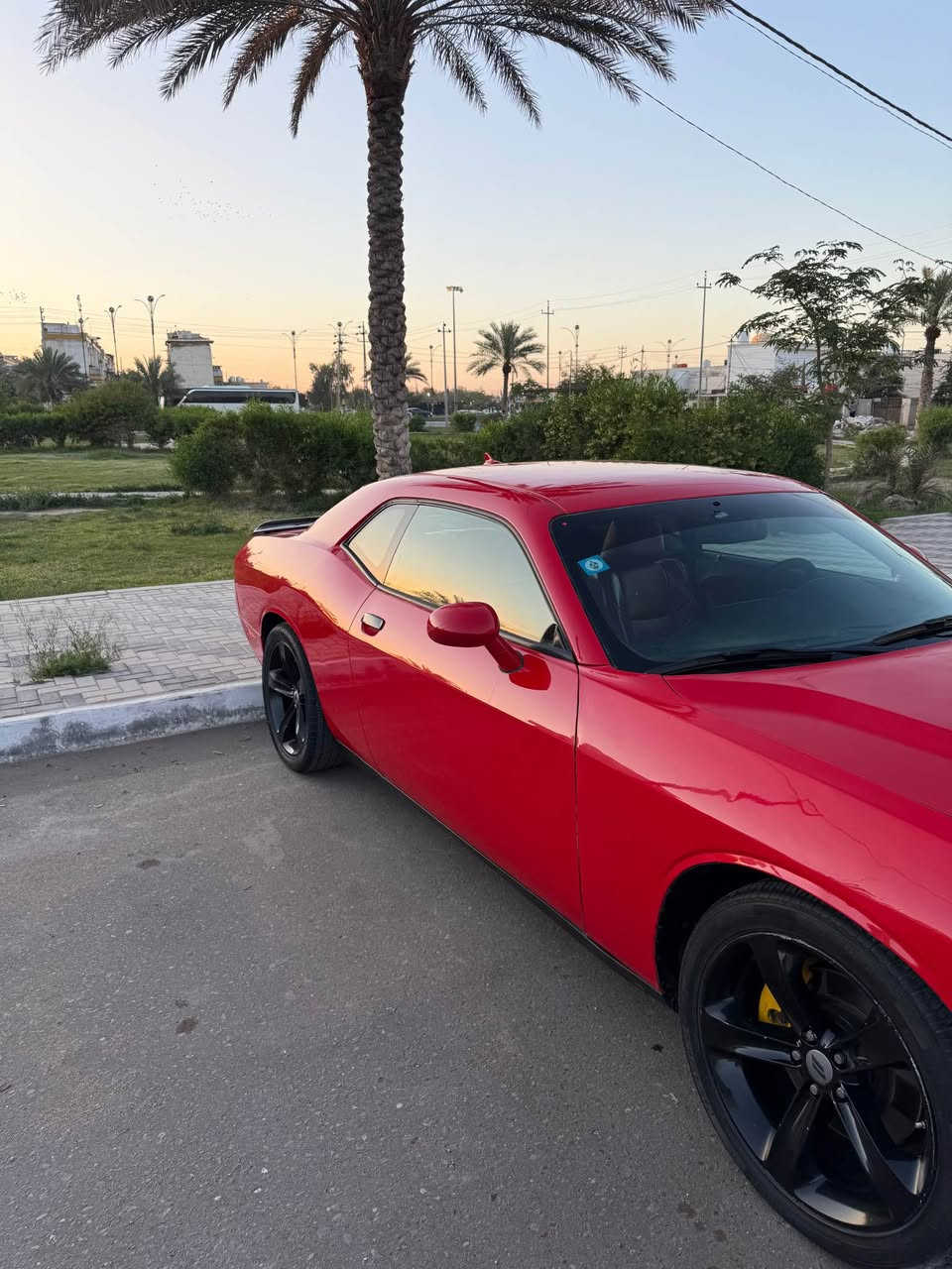 السلام عليكم 
دودج جالنجر 2015 v6 للبيع 
السيارة فئة sxt فول فقط فتحة مابيها  حادث امريكا جاملغ امامي ايمن و وبنيد فقط 
قطع الصبغ : 
جاملغ امامي ايسر + الايمن صبغ
بنيد صبغ
جاملغ خلفي ايسر صبغ 
فقط هذني 
نواقص السيارة :
الشاشة اللمس مالتها يكطع 
حدادية امامية 
المبخرة بيها مشكلة 
السيارة رايدها ب 135 وبيها مجال مكاني كربلاء 
للتواصل على الواتساب *********** كربلاء, العراق
