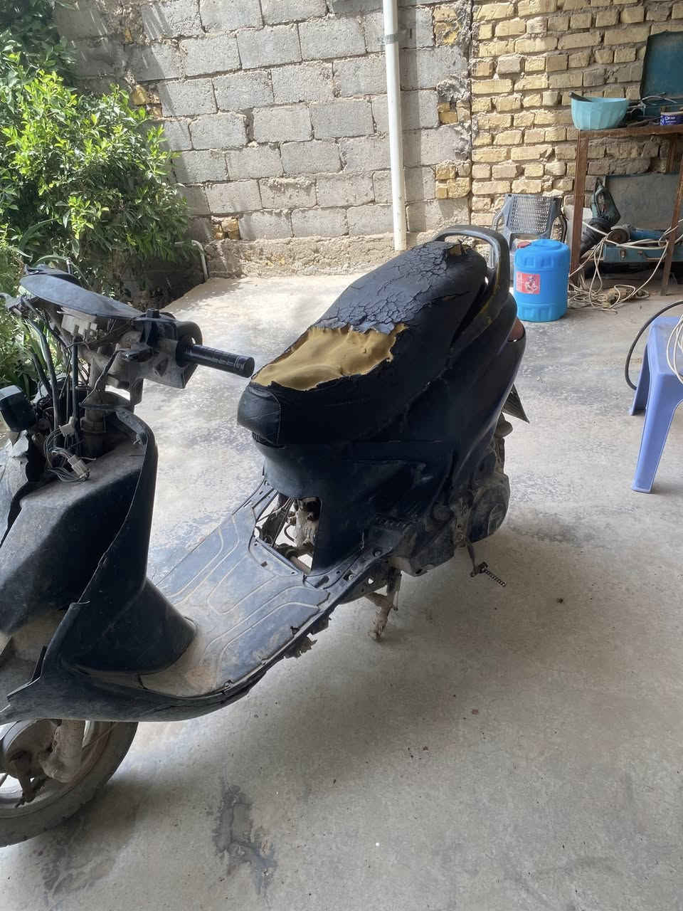 للبيع فراشه نفصه بس كفرات وبريكات الاستفسار ادخل خاص او هاذه رقمي*********** مكاني حله محاويل
