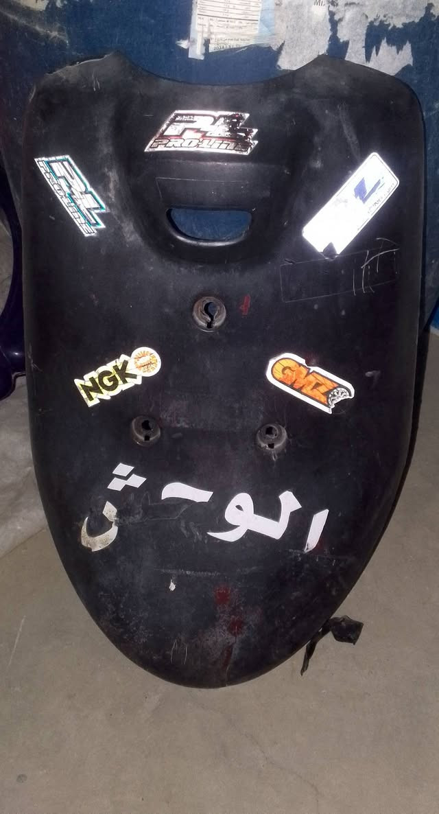 السلام عليكم عندي غراض درجه بطه للبيع +بوشه وبستم وملف مال دراجه عصفورية بلادي السعر  40 رقم واتساب ***********
