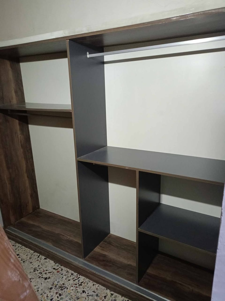 غرفة تركي 🇹🇷 مستخدام 5قطع  ✨✨
نضافه 90 💯
نظام سلايت 💖
السعر 400💖💸
مع شد🪛 ونقل 🚚  مجاني  داخل بغداد  محافظات بكروه
للحجز سكرين وتفضل خاص


**إذا كنت صاحب هذا الإعلان وتريد حذفه لأي سبب، رجاءا أرسل رسالة إلى الدعم الفني**