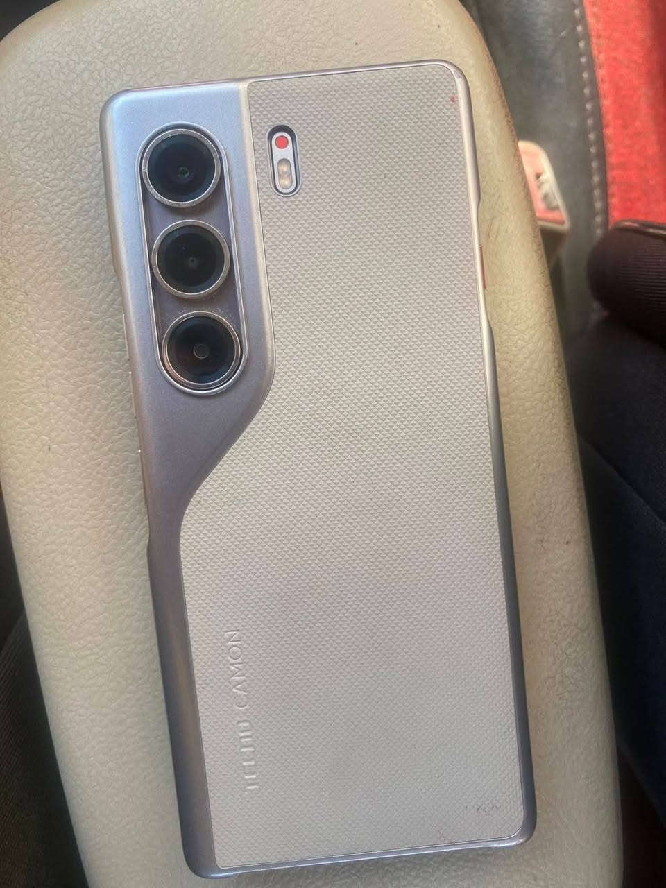 سلام عليكم تكنو كامون 40 برو5G ذاكره 256 بطاريه 100 جهاز نضيف 100% شخط مابي كارتونه وياه السعر380 وبي مجال بسيط مكاني بغداد


**إذا كنت صاحب هذا الإعلان وتريد حذفه لأي سبب، رجاءا أرسل رسالة إلى الدعم الفني**