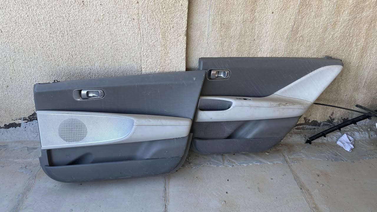 السلام عليكم 
غراض ev6 و ايونك 5 وايونك 6 
غراض (ev6) 
دعامية وجاملغ ولايت واطار جاملغ 
وفسفوره دعامية خلفية يمين 
غراض (ايونك6) 
بطاين ابواب كاملة مع السماعات والمكينة مال جام وجام اصلي ابيض 
دبل مال شركة وبطانة تاير خلفي يمين
غراض ( ايونك 5) 
لايت يمين ويسار كامل مروحة امامية 
بيها كسر بسيط ماطور ايرفلاب كامل
((( المكان بغداد اليرموك )) 
للاتصال ***********
