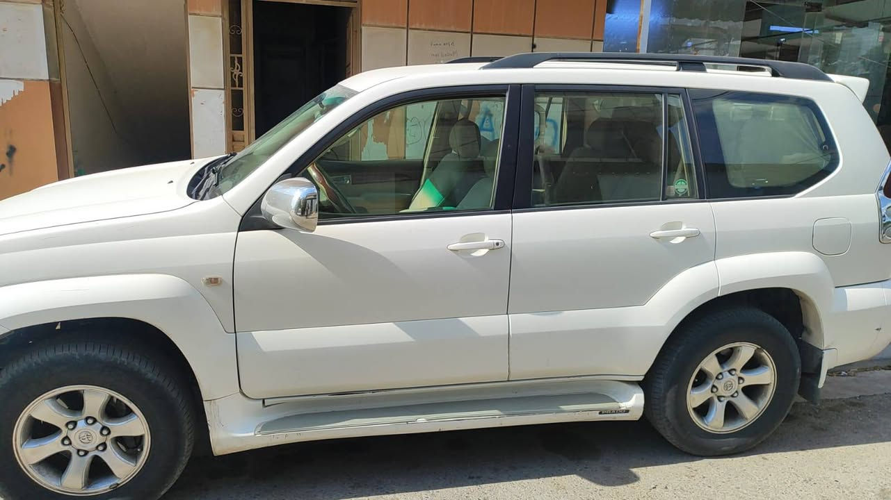 السلام عليكم برادو ٢٠٠٩ خليجية
(مكلف بنشر ) برادو ٢٠٠٩ خليجيه مكفوله من الصبغ والحادث ماشيه ٣٥٧ قابل للزيادة فول عدى بصمه والسلايت محرك ٦ سلندر دبل تانكي ثلاجه حساس ٧ راكب تبريد قطعتين داخل جلد تحكمات كير محرك حداديه كله مكفوله  تحويل بشرط  مكاني اربيل (***********) واتساب او اتصال
